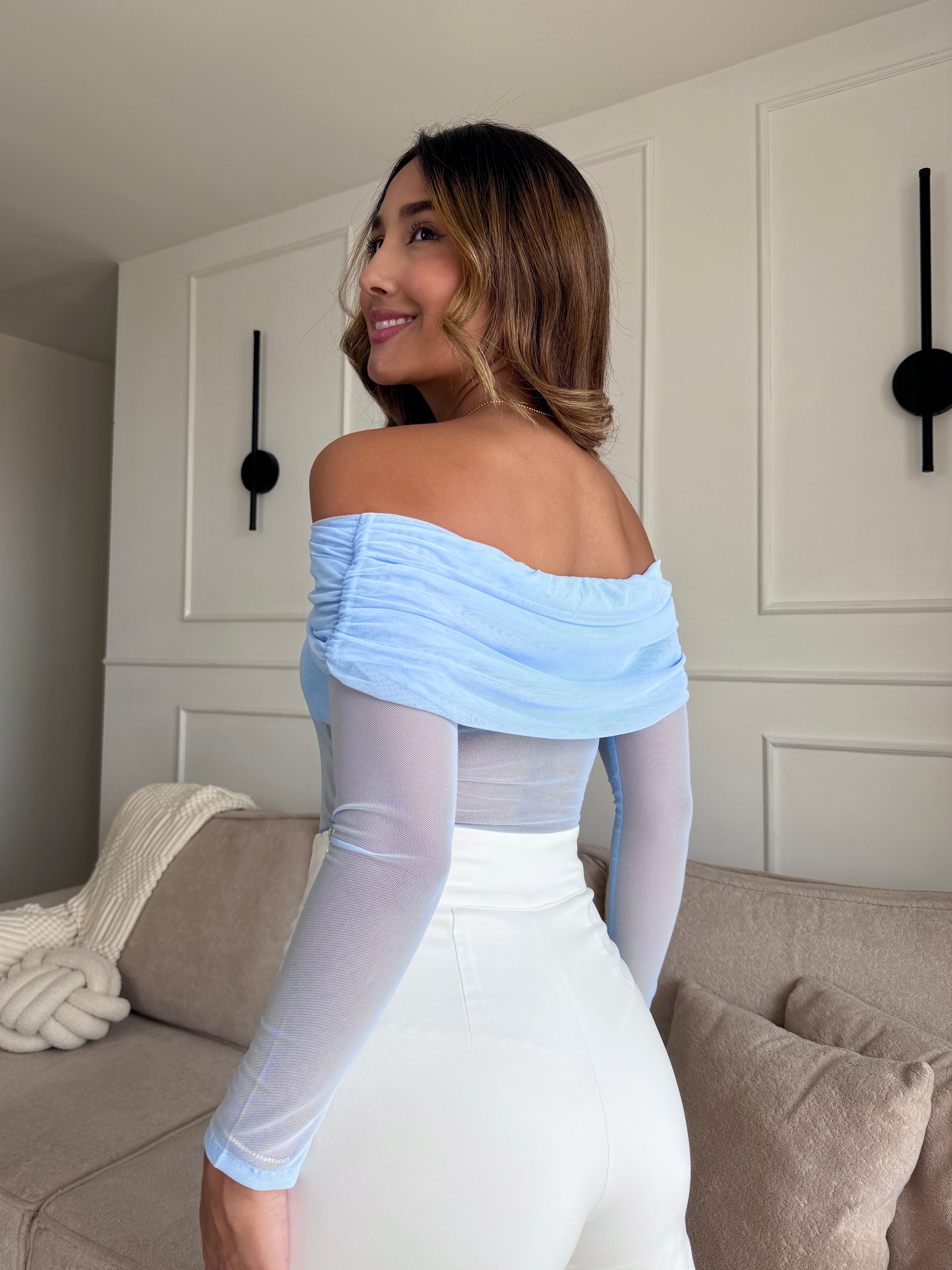 Camisa manga larga mesh en color baby blue