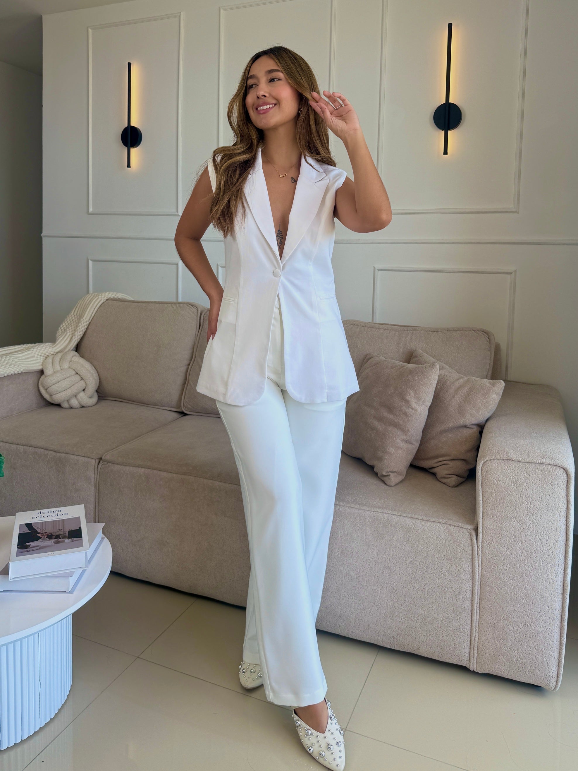 Set blazzer y pantalon con bolsillos en blanco hueso