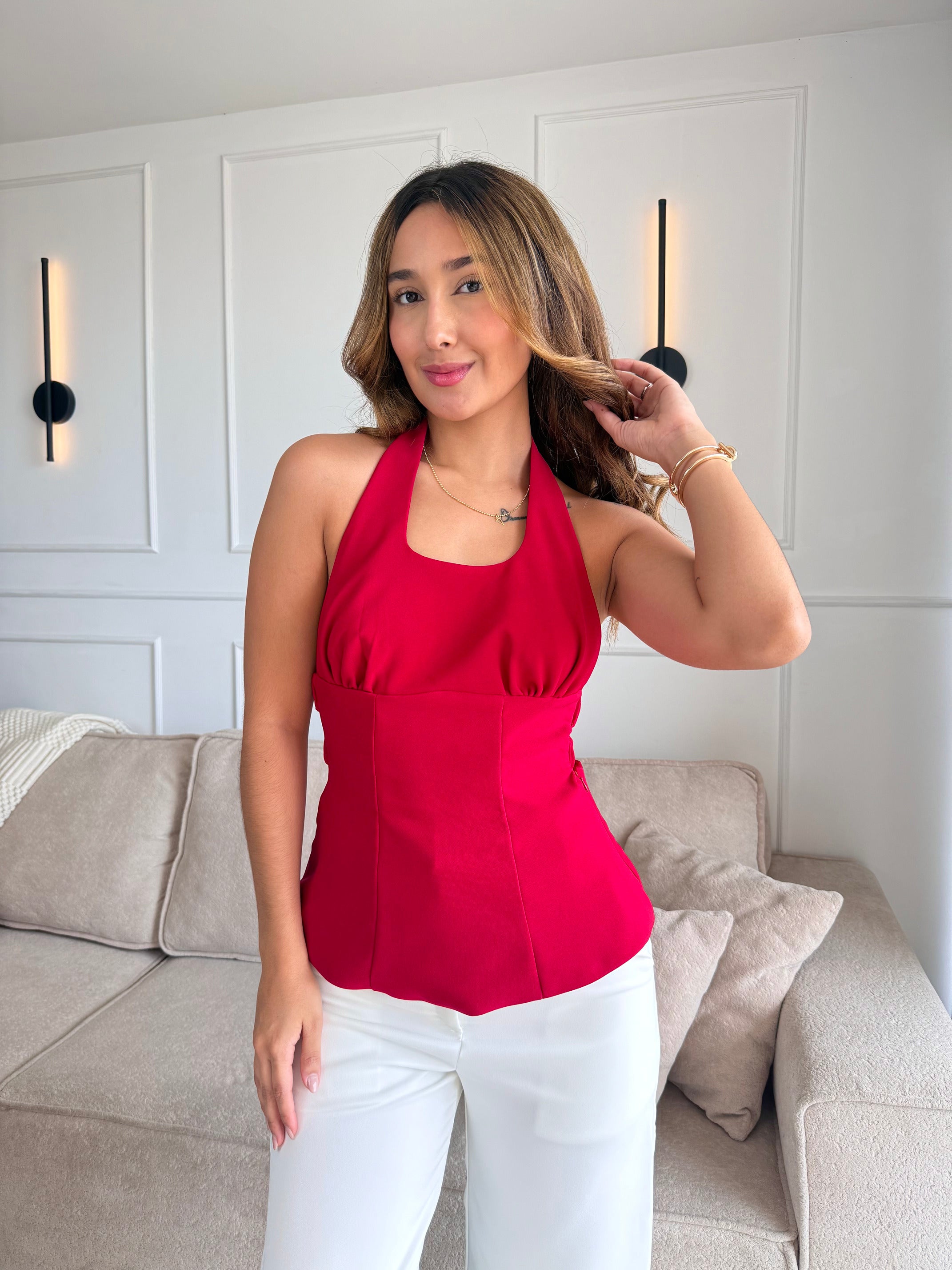 Camisa con lazos en la espalda color rojo