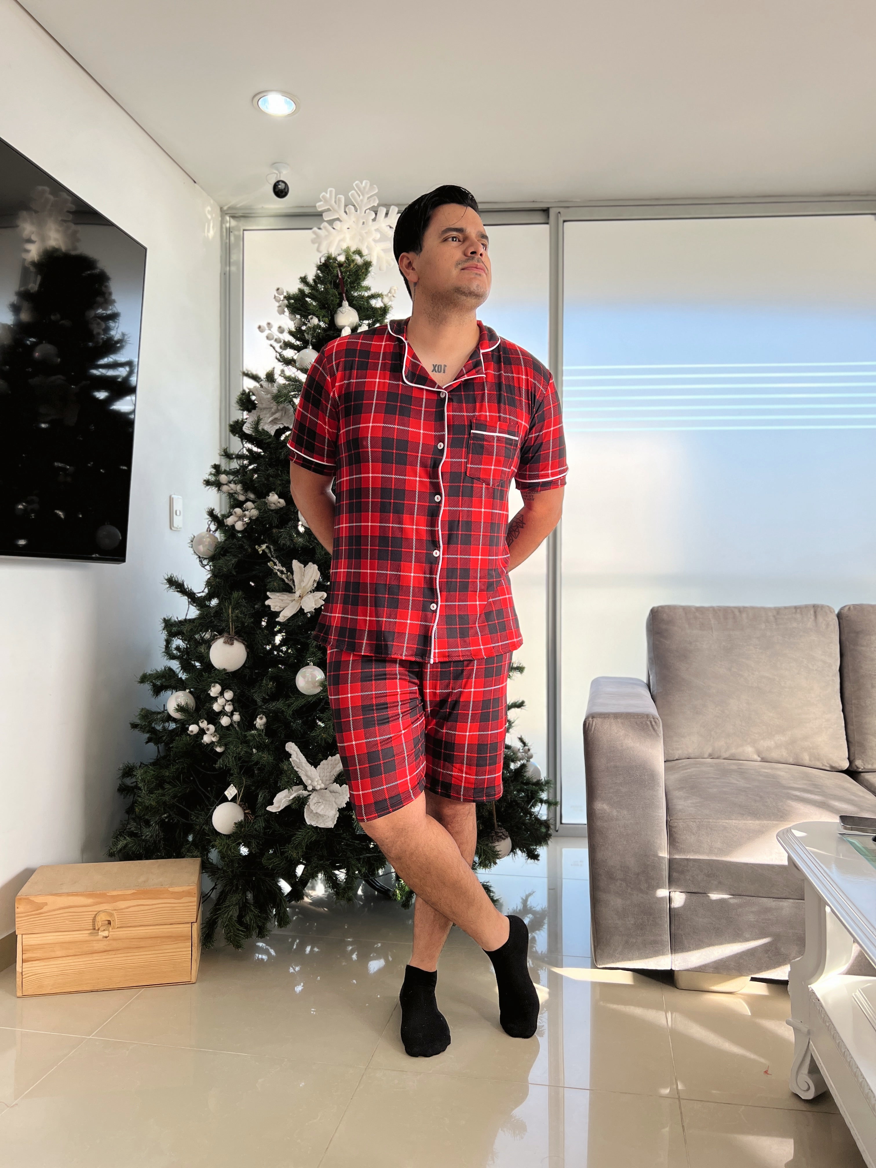 Men's Christmas pajamas with short sleeves and lumberjack print shorts in super soft cotton