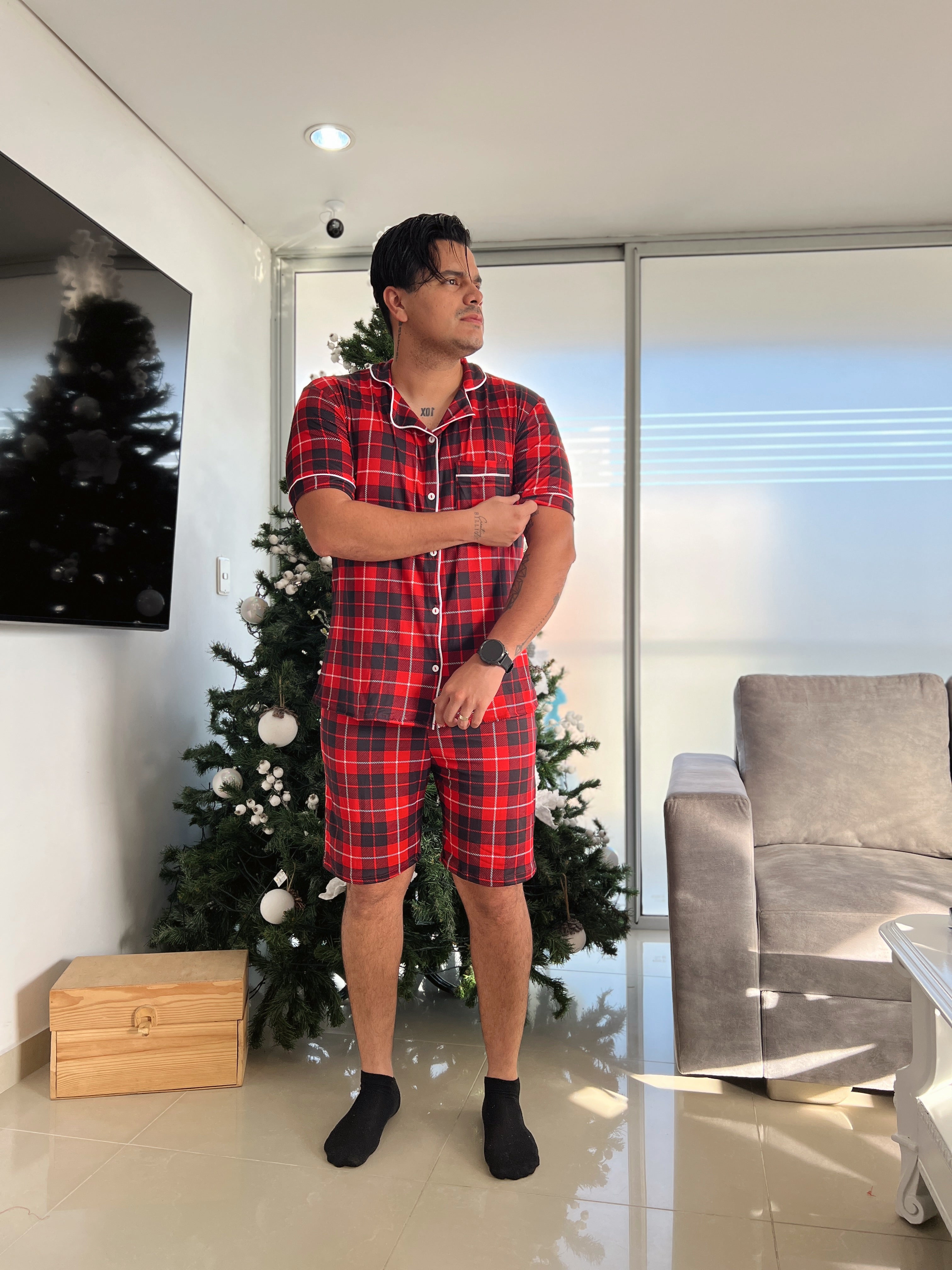 Men's Christmas pajamas with short sleeves and lumberjack print shorts in super soft cotton