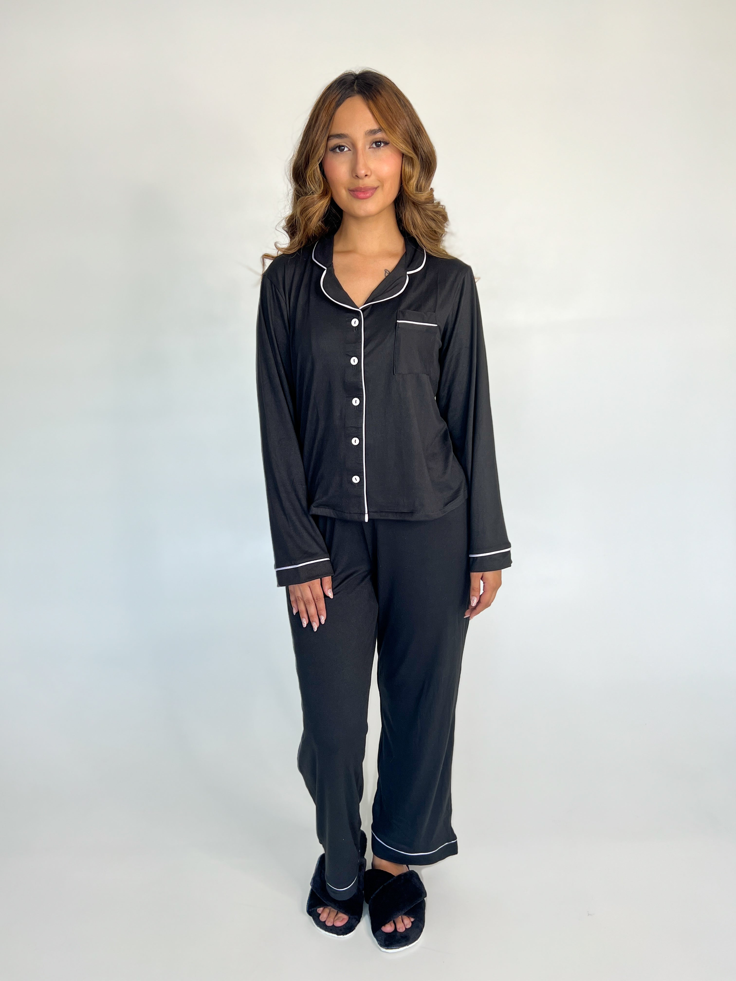 Long sleeve pajamas and pants in soft cotton